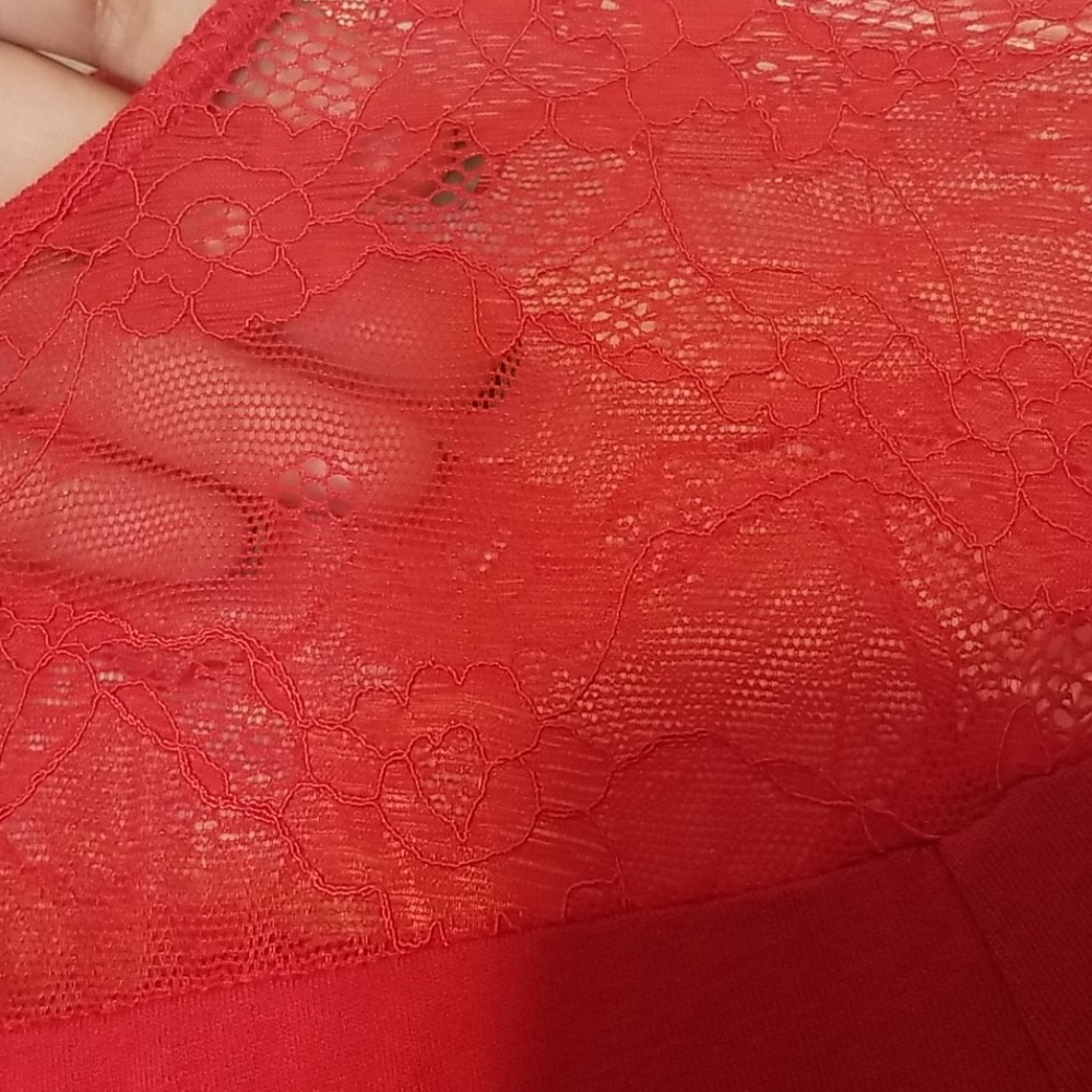 H&M Red Top - Picture 5 of 7